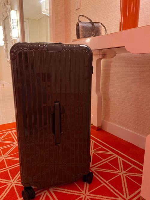 rimowa日默瓦essential33寸行李箱拉杆箱旅